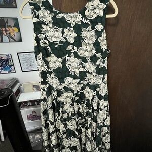 Danny & Nicole Green and Cream Floral Midi Dress